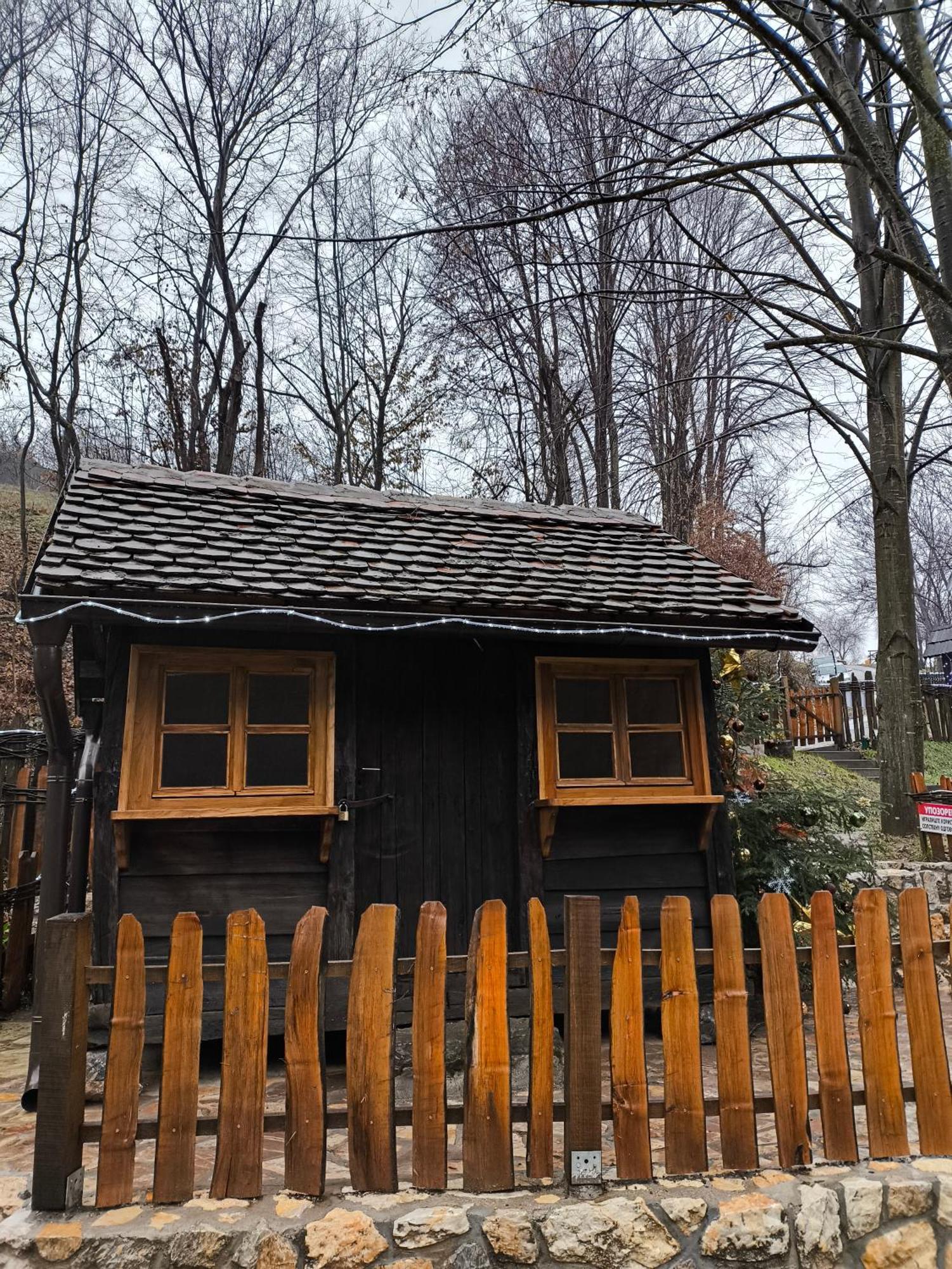 Konak Lecic Trsic Eksteriør bilde